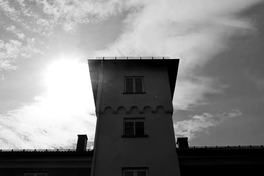 The façade