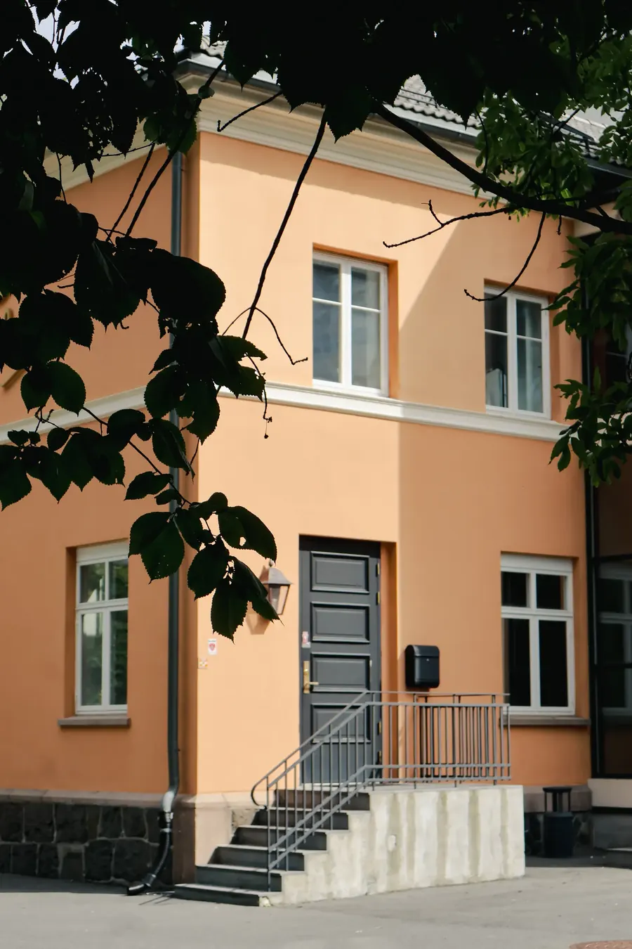 The façade