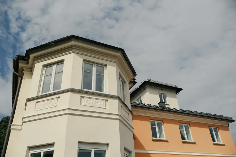 The façade