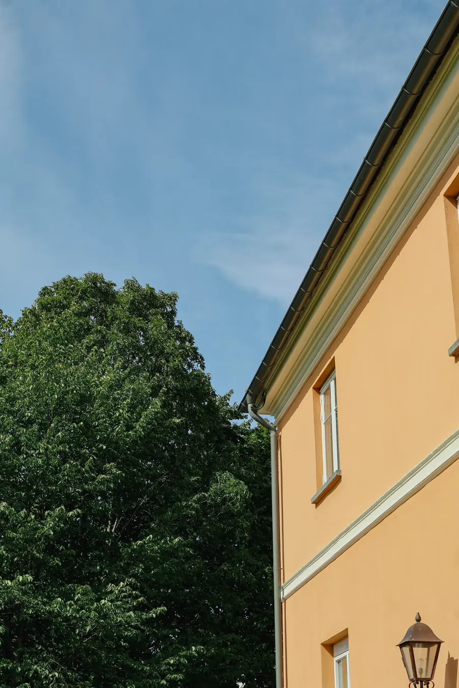 The façade