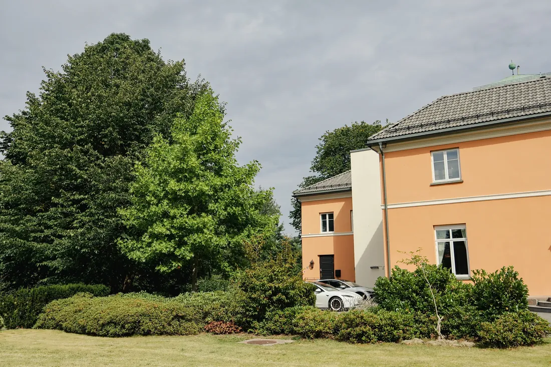 Chitra House sett fra hagen